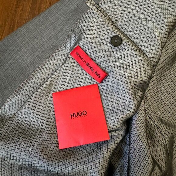 HUGO (HUGO BOSS Red Label) Virgin Wool Two-Button Blazer Sport Coat Grey - Picture 9 of 15